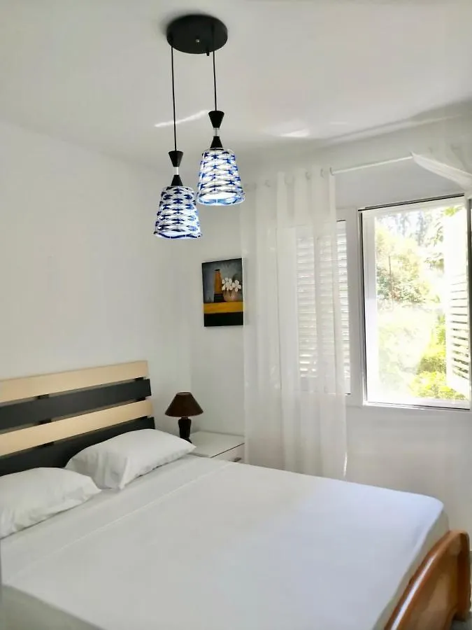 Golem Beach Apartment With Enchanting Garden