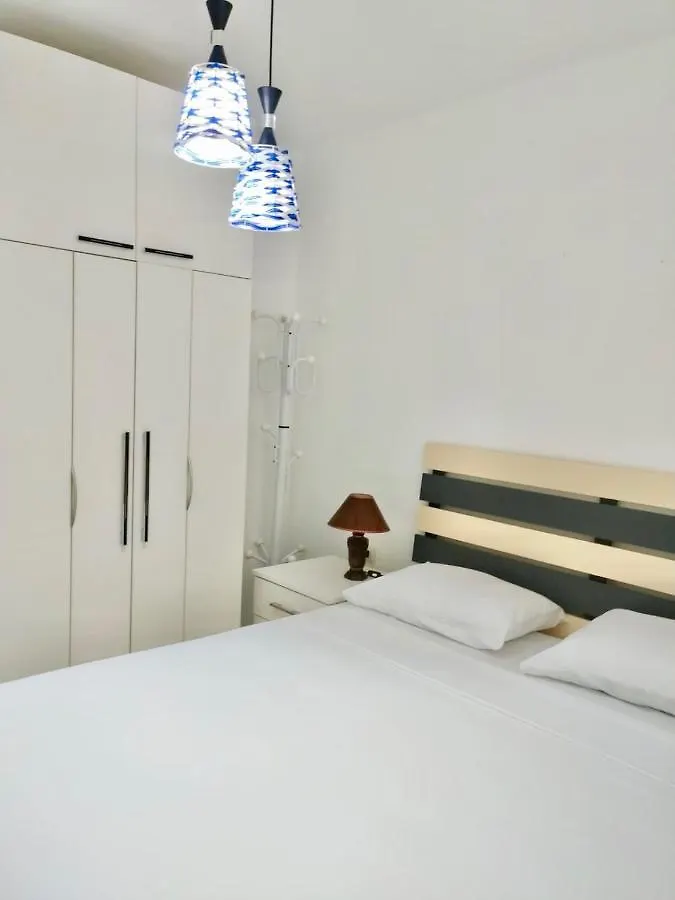 Golem Beach Apartment With Enchanting Garden  Golem (Tirana)