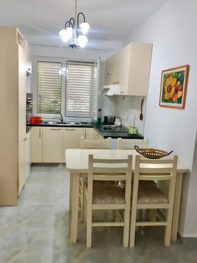 Golem Beach Apartment With Enchanting Garden 0*, Golem (Tirana)